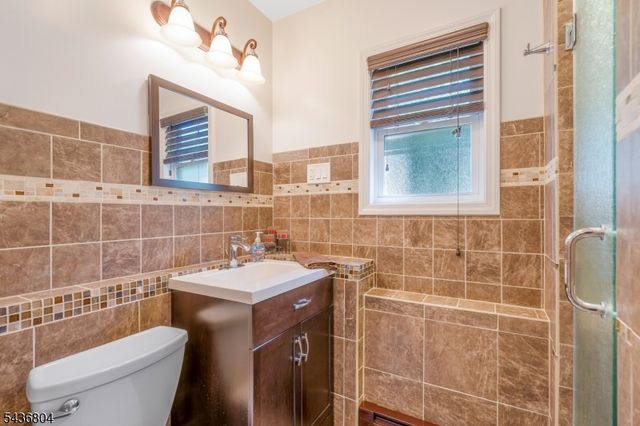 78 Bernard St, Branchburg Twp., NJ 08876