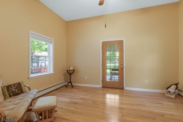 78 Bernard St, Branchburg Twp., NJ 08876
