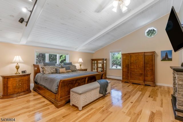 78 Bernard St, Branchburg Twp., NJ 08876