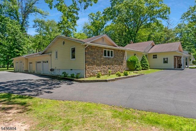 78 Bernard St, Branchburg Twp., NJ 08876