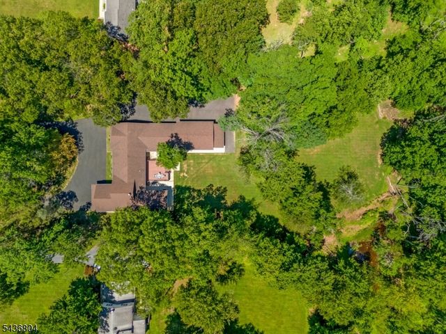 78 Bernard St, Branchburg Twp., NJ 08876