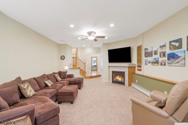 78 Bernard St, Branchburg Twp., NJ 08876