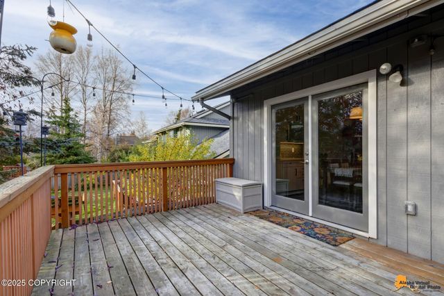2510 Laird Circle, Anchorage, AK 99516