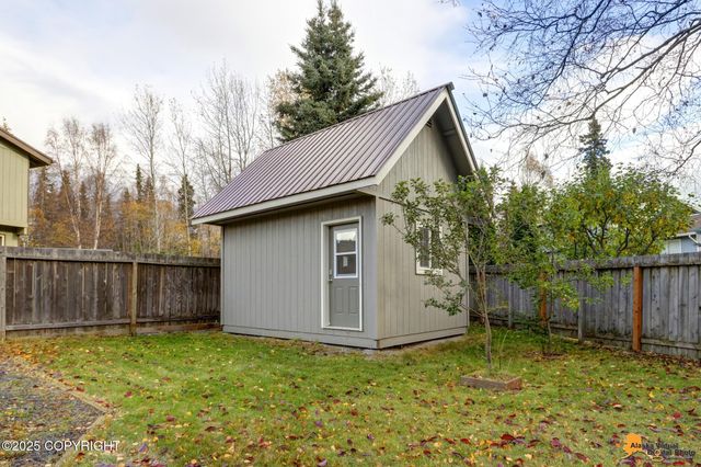 2510 Laird Circle, Anchorage, AK 99516