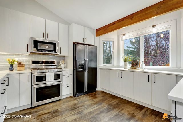 2510 Laird Circle, Anchorage, AK 99516