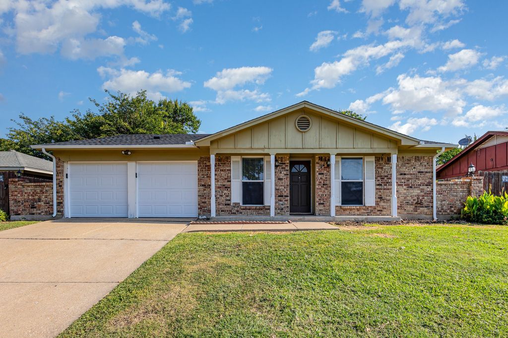 2005 Green Apple Lane, Arlington, TX 76014