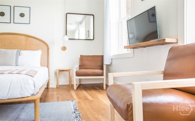 1 E Gordon Street 4, Savannah, GA 31401