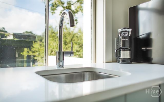 1 E Gordon Street 4, Savannah, GA 31401