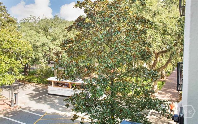 1 E Gordon Street 4, Savannah, GA 31401