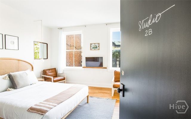 1 E Gordon Street 4, Savannah, GA 31401