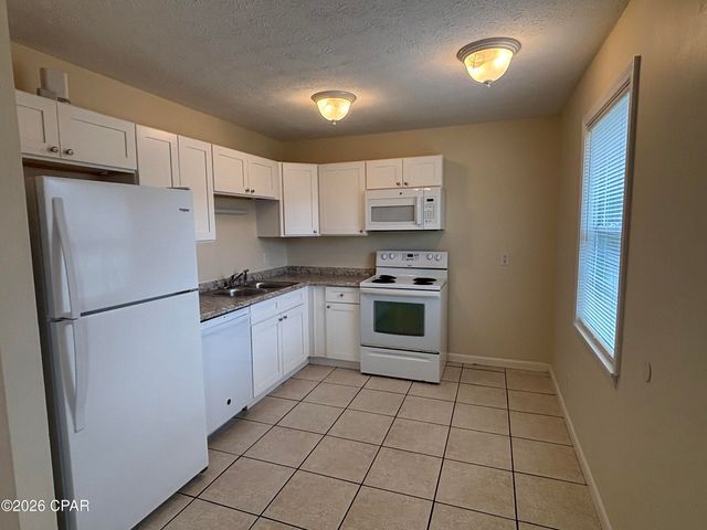 1102 Frankford Avenue B, Panama City, FL 32401