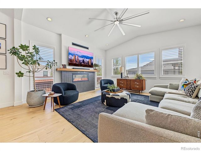 1627 Sundown Run Drive, Windsor, CO 80550