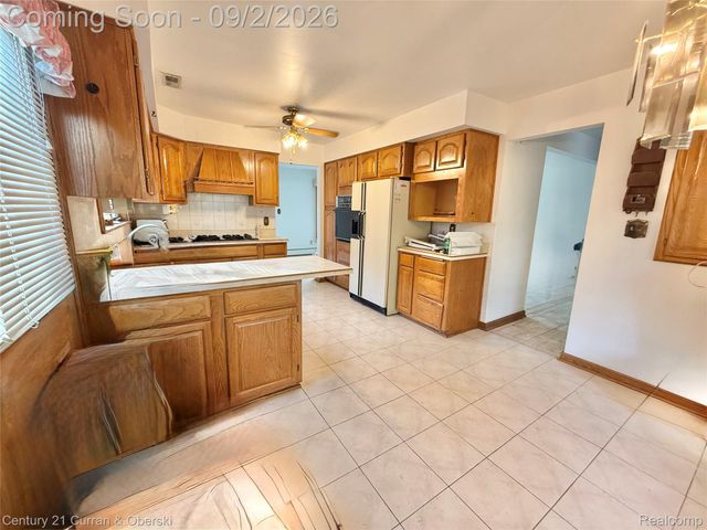 4580 Parkside Boulevard, Allen Park, MI 48101