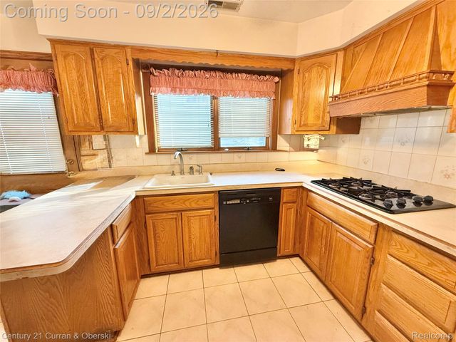 4580 Parkside Boulevard, Allen Park, MI 48101