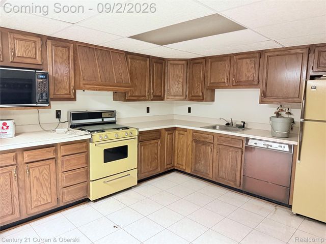 4580 Parkside Boulevard, Allen Park, MI 48101
