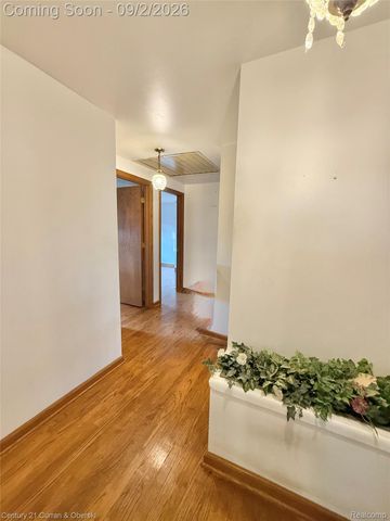 4580 Parkside Boulevard, Allen Park, MI 48101