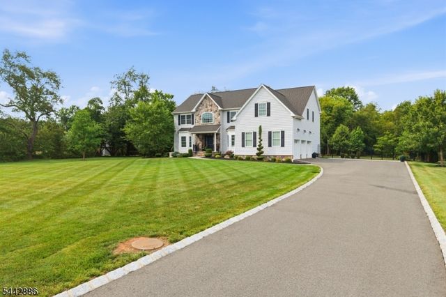 284 Shelburne Pl, Hillsborough Twp., NJ 08844