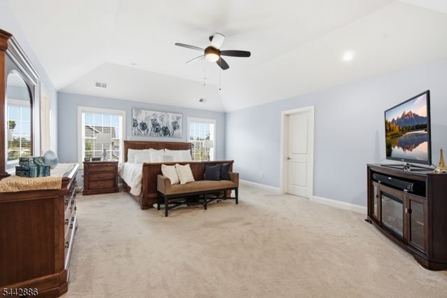 284 Shelburne Pl, Hillsborough Twp., NJ 08844