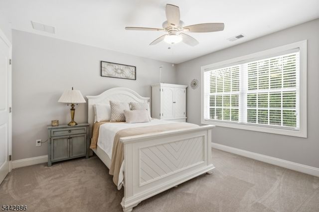 284 Shelburne Pl, Hillsborough Twp., NJ 08844