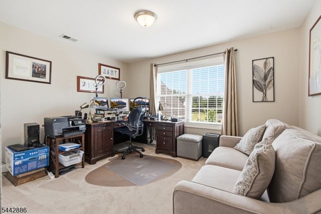 284 Shelburne Pl, Hillsborough Twp., NJ 08844