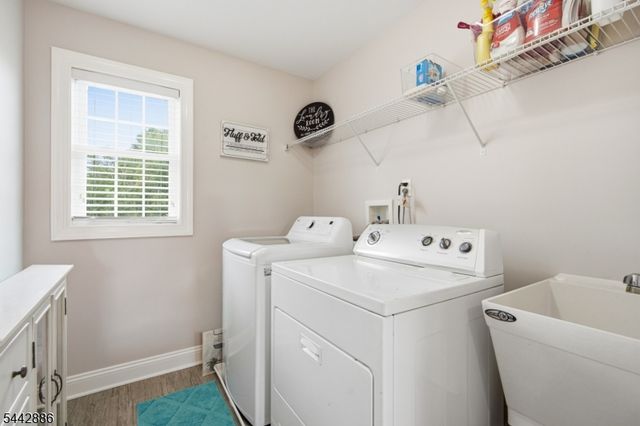 284 Shelburne Pl, Hillsborough Twp., NJ 08844