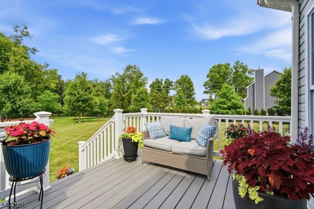 284 Shelburne Pl, Hillsborough Twp., NJ 08844