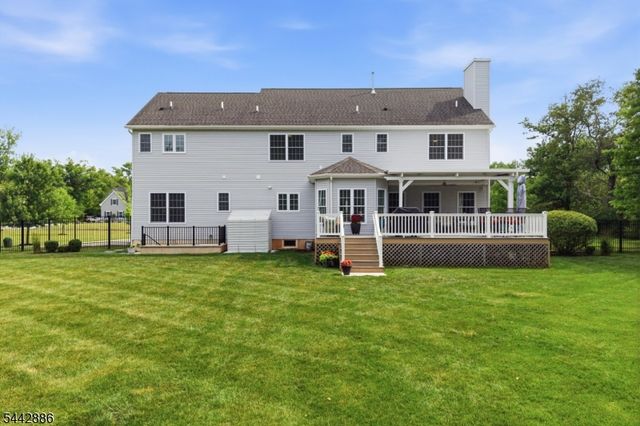 284 Shelburne Pl, Hillsborough Twp., NJ 08844