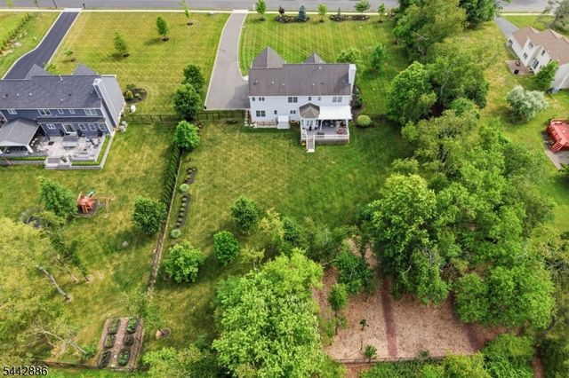 284 Shelburne Pl, Hillsborough Twp., NJ 08844