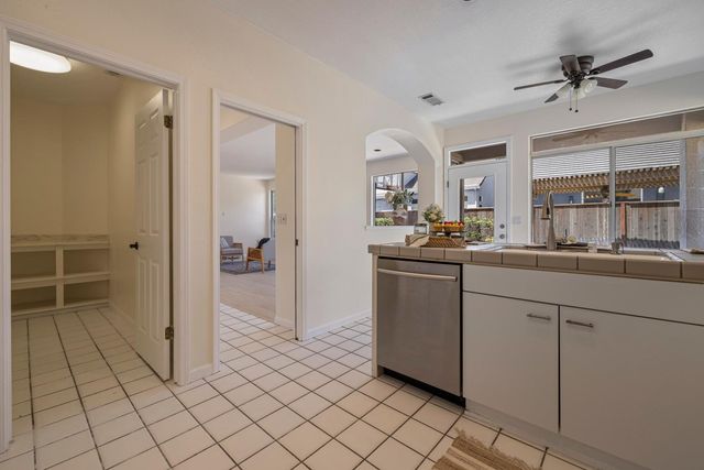 3349 Willowbrook Dr, Stockton, CA 95219