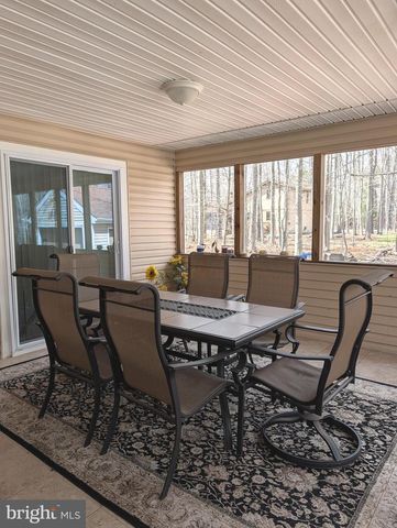 187 WYOMISSING DR, Pocono Lake, PA 18347