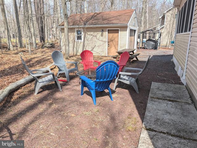 187 WYOMISSING DR, Pocono Lake, PA 18347