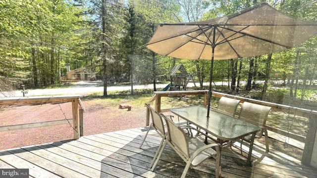 187 WYOMISSING DR, Pocono Lake, PA 18347