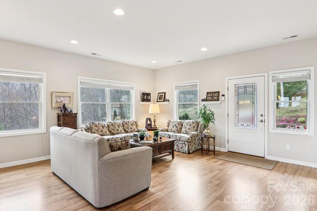 14 Chandra Lane, Clyde, NC 28721