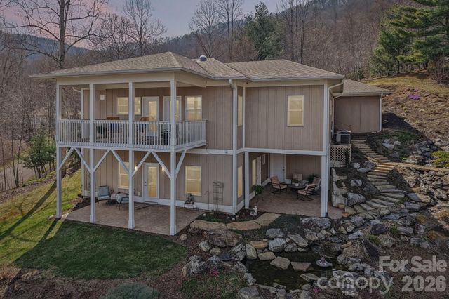 14 Chandra Lane, Clyde, NC 28721