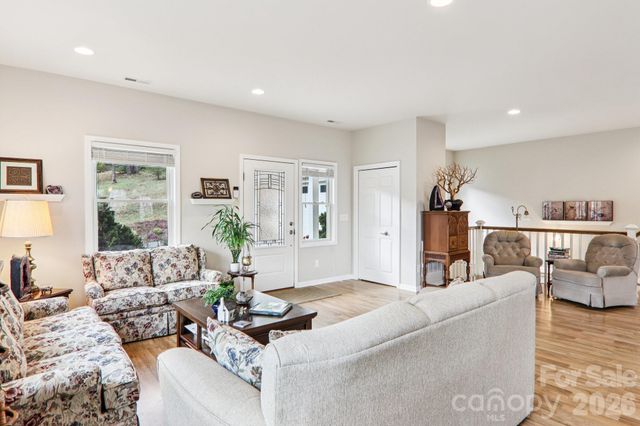 14 Chandra Lane, Clyde, NC 28721