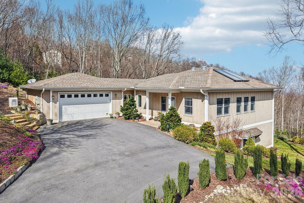 14 Chandra Lane, Clyde, NC 28721