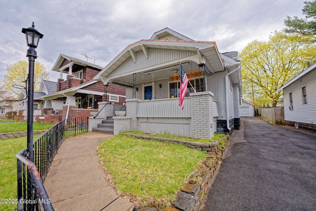 1146 Keyes Avenue, Schenectady, NY 12309