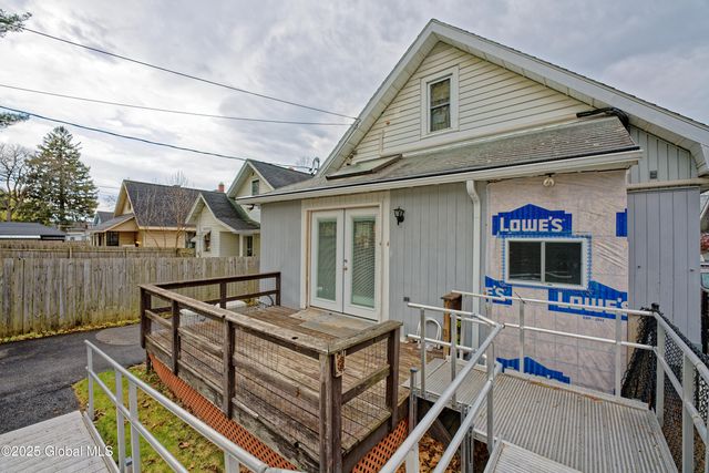 1146 Keyes Avenue, Schenectady, NY 12309