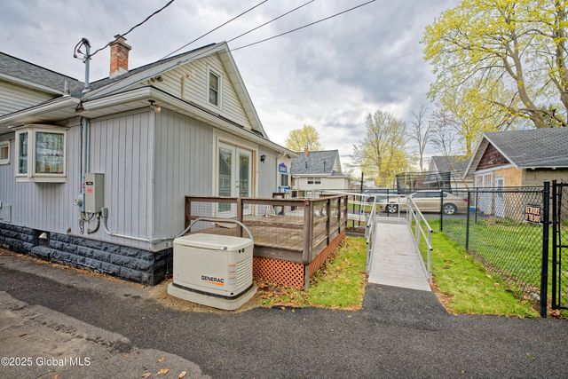 1146 Keyes Avenue, Schenectady, NY 12309