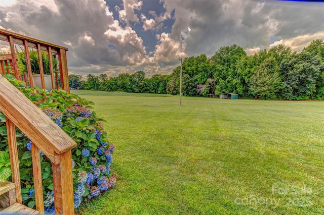 404 Baxter Road, Cherryville, NC 28021