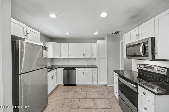 2313 ARDMORE Court, Jacksonville, FL 32211