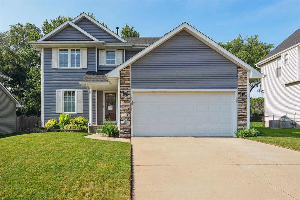 2521 SW 35th Street, Ankeny, IA 50023
