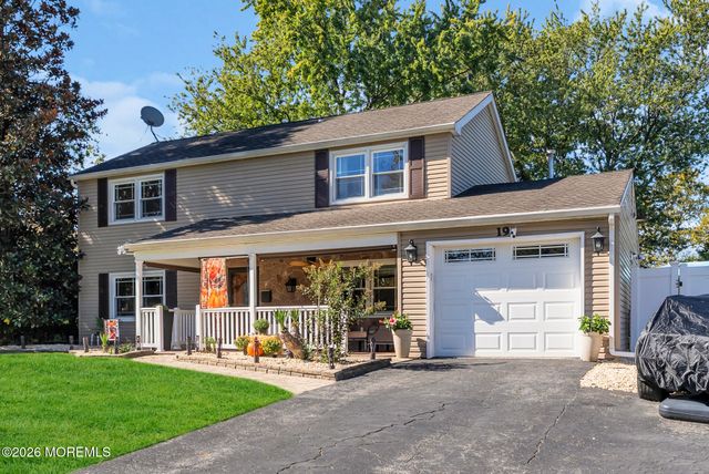 19 Ambler Lane, Aberdeen, NJ 07747