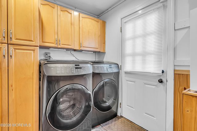 19 Ambler Lane, Aberdeen, NJ 07747