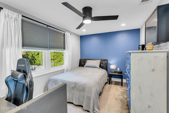 19 Ambler Lane, Aberdeen, NJ 07747