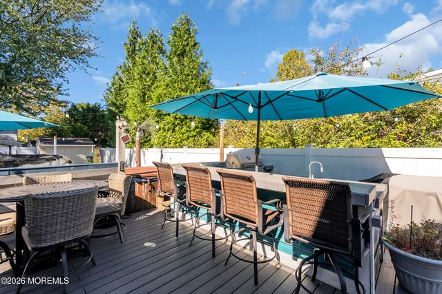19 Ambler Lane, Aberdeen, NJ 07747