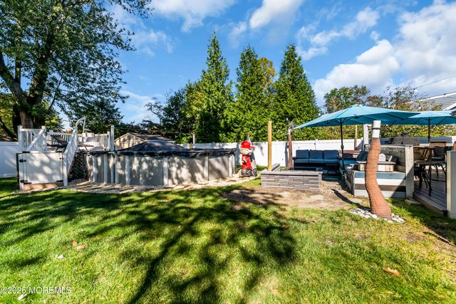 19 Ambler Lane, Aberdeen, NJ 07747