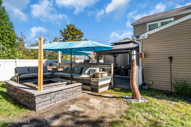 19 Ambler Lane, Aberdeen, NJ 07747