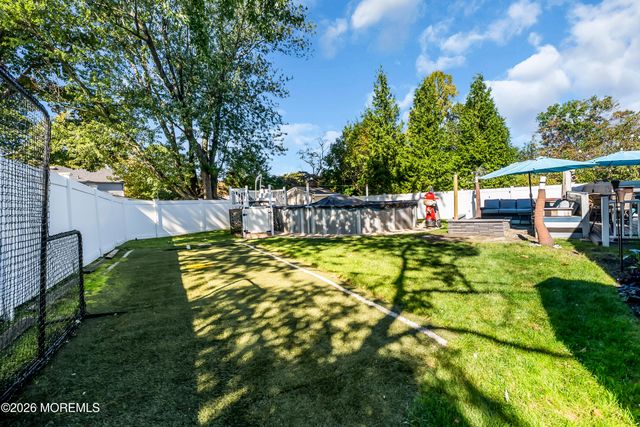 19 Ambler Lane, Aberdeen, NJ 07747