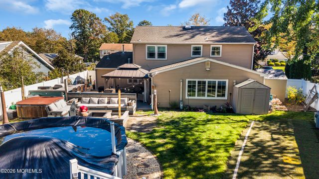 19 Ambler Lane, Aberdeen, NJ 07747